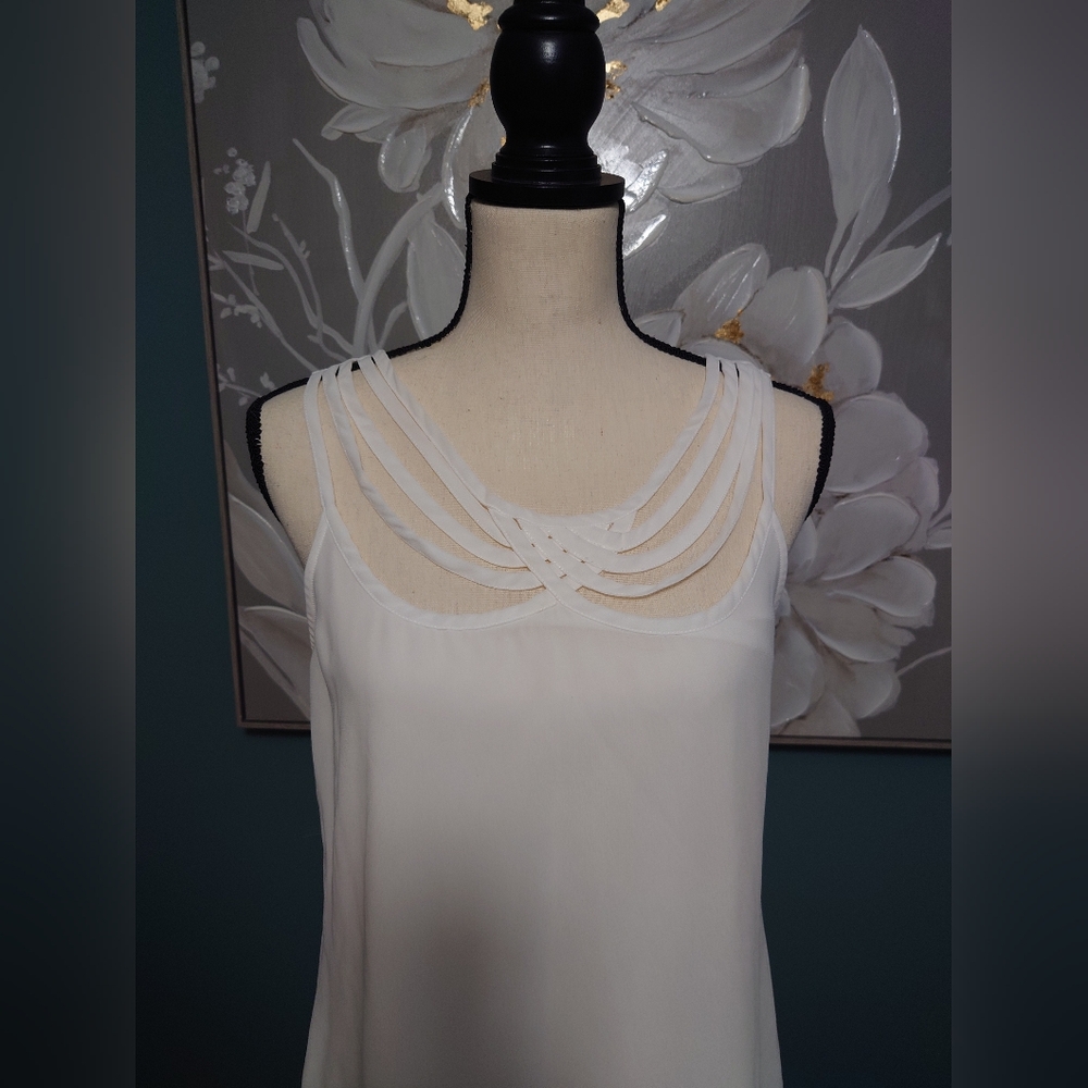 Coqutte Blouse - Picture 2 of 5